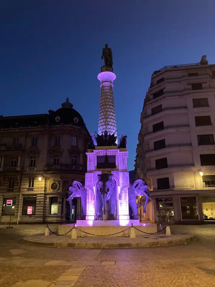 Location logement entier : Appartement place des éléphants à chambéry