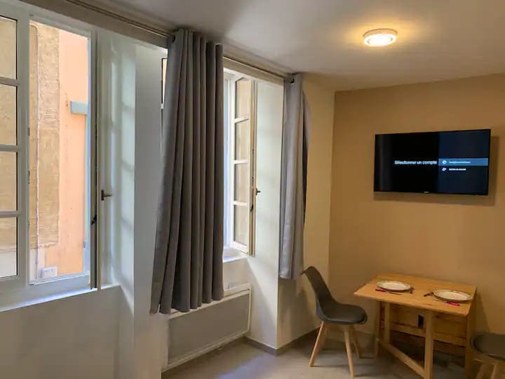 Location d'un logement entier : grande chambre / Appartement sara à chambéry